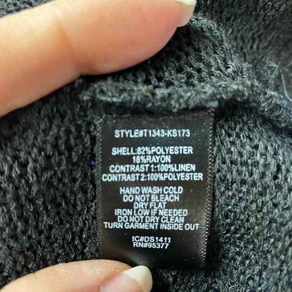 Sanctuary Black Knit Sleeveless Top w Mesh Back w Button Closure. Size S - Picture 6 of 12